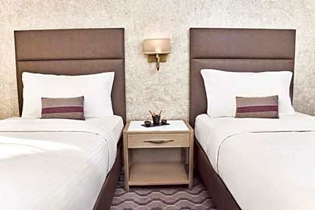 City View Room with Lounge access - Twin Beds