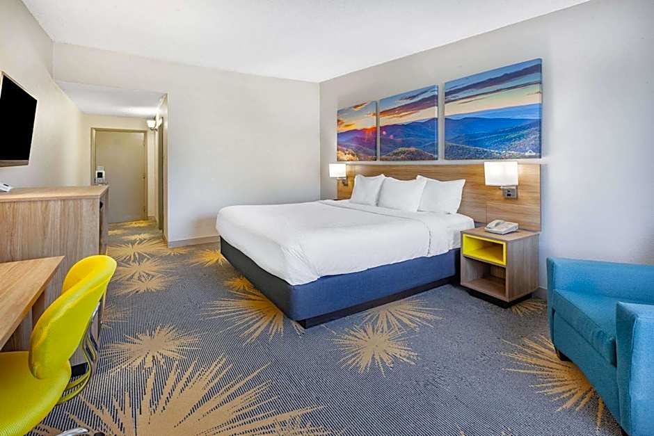 Days Inn by Wyndham Roanoke/Hollins Near I-81