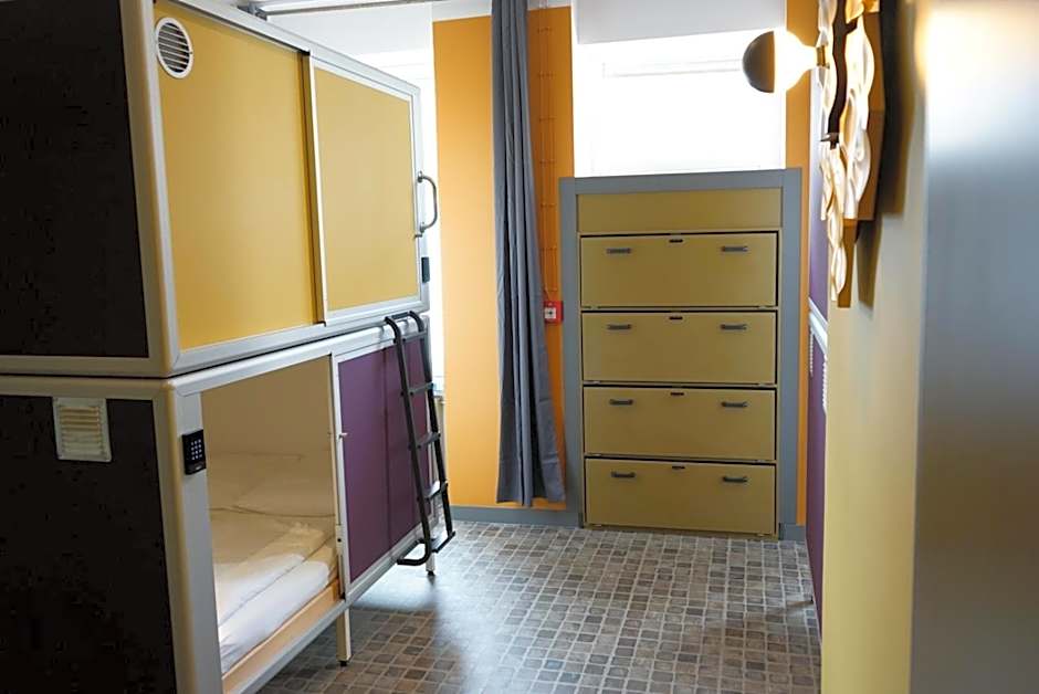 Five Elements Hostel