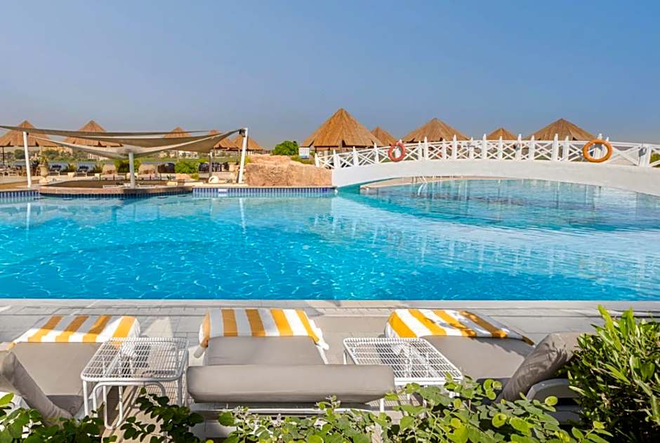 Pyramisa Luxor Hotel and Suites
