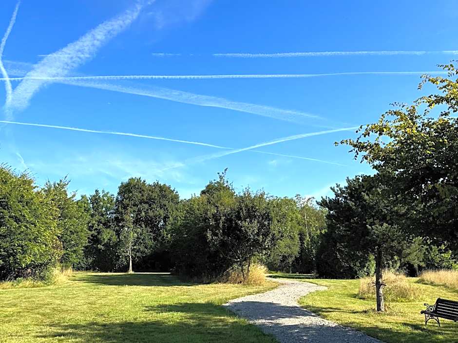 Hookwood Lodge London Gatwick