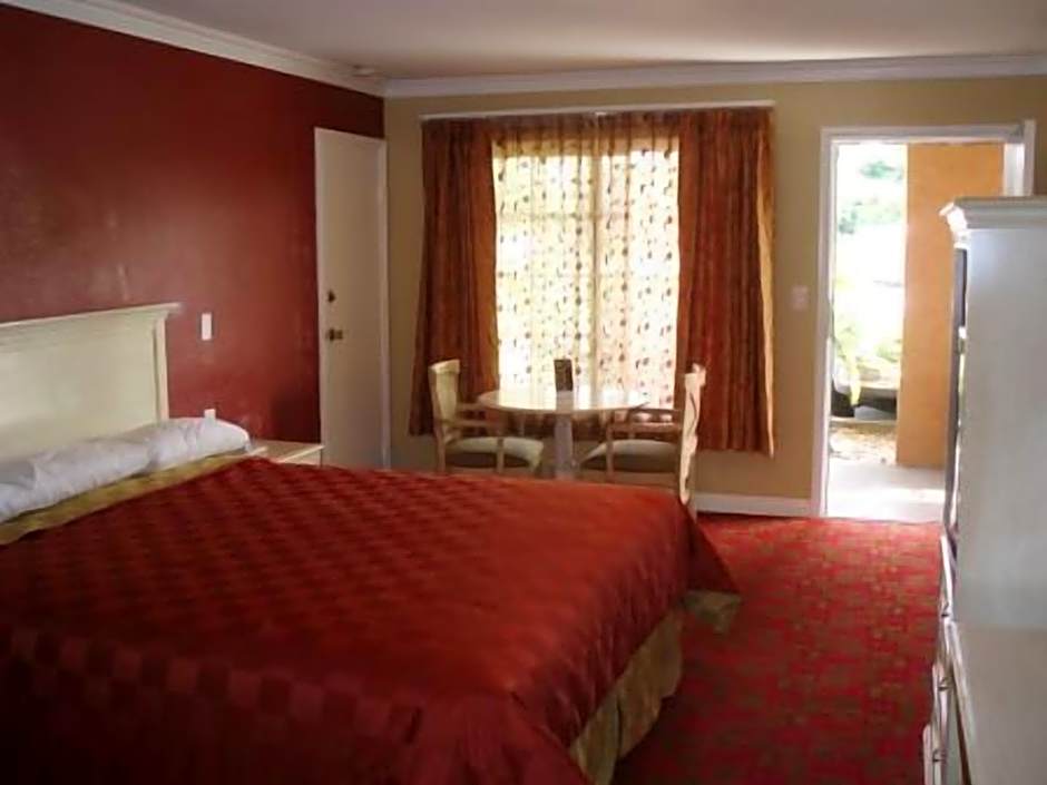 Abby s Anaheimer Inn