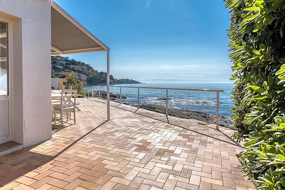 Roc Hotel - Hôtel 4 étoiles les pieds dans l'eau