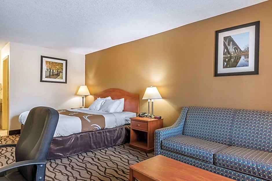 Quality Inn Charleston I-57