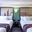 Super 8 by Wyndham Toronto East ON