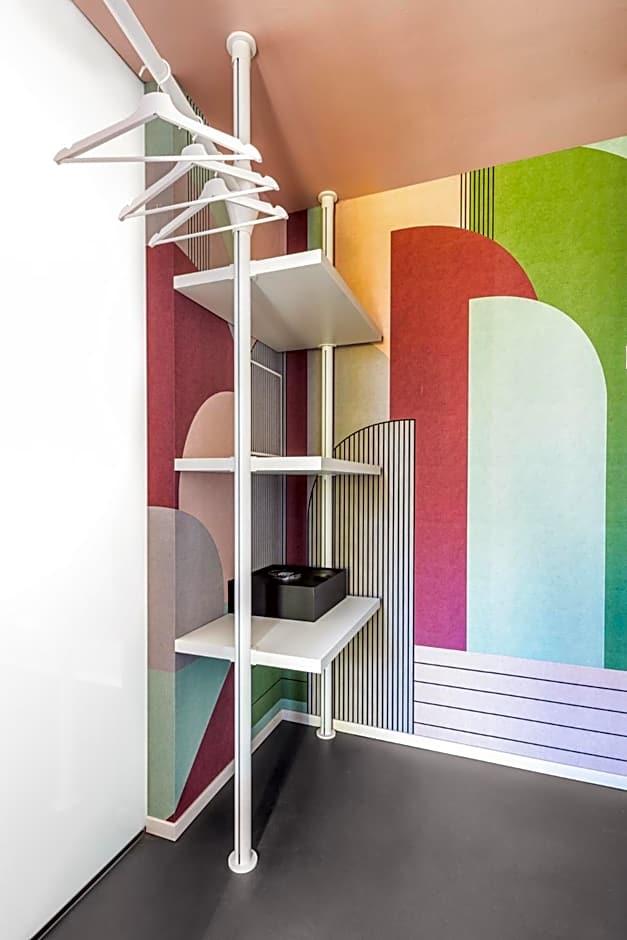 Open Hotel