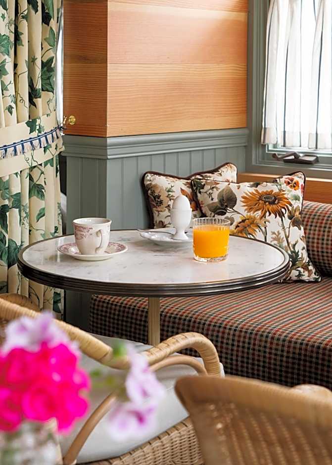 Le Petit Pali at 8th Ave