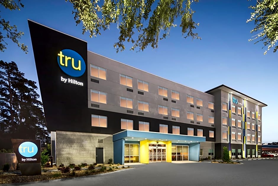 Tru By Hilton Savannah Midtown Ga
