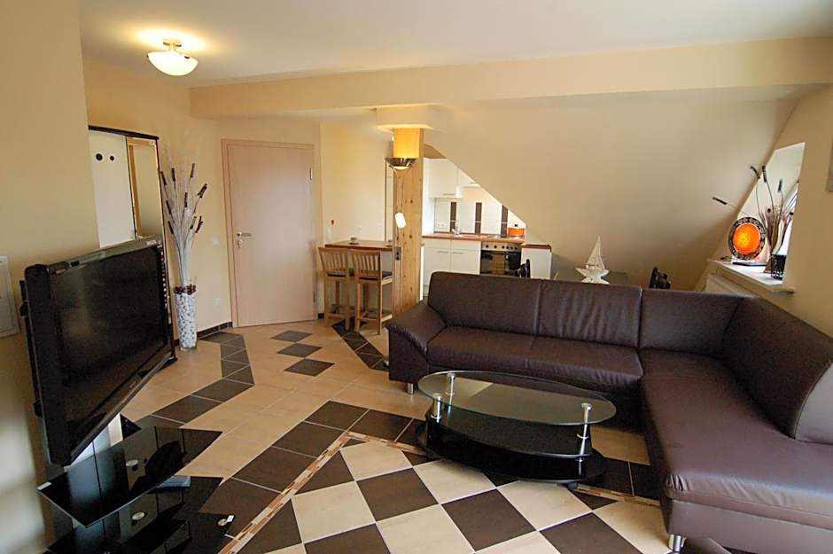 Nanis Hotel & Appartements