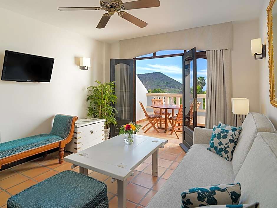 Regency Country Club, Apartments Suites