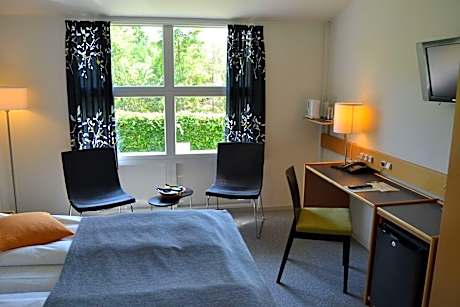 Standard Double Room with Walk-In Shower - Disability Access/Non-Smoking