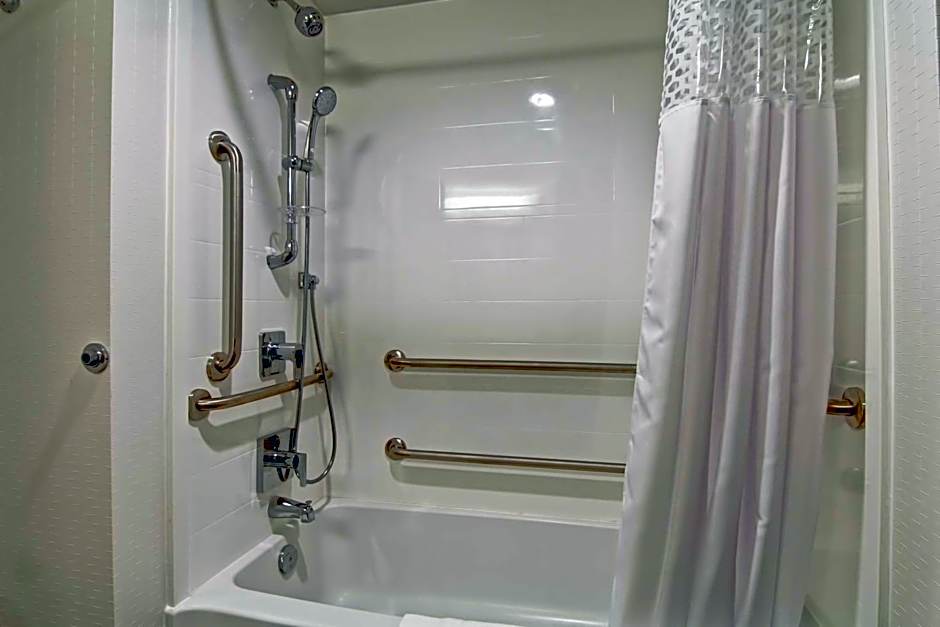 Hampton Inn & Suites by Hilton Saskatoon Airport