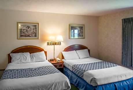2 Double Beds Senior Room Nonsmoking