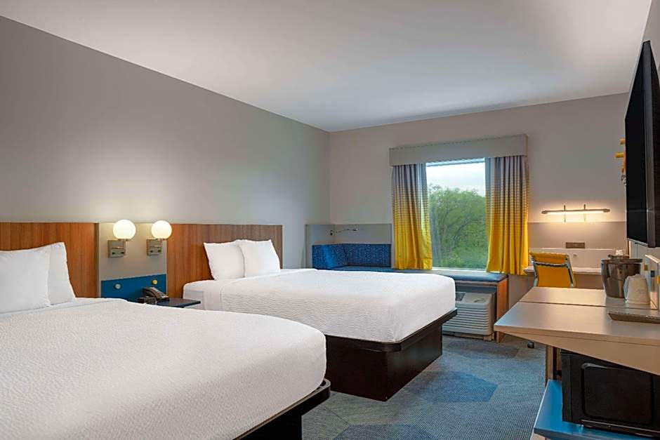 Microtel Inn & Suites by Wyndham Winchester