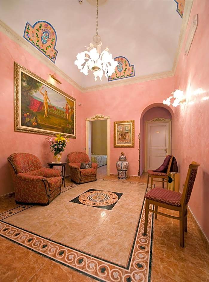 Hotel Joli