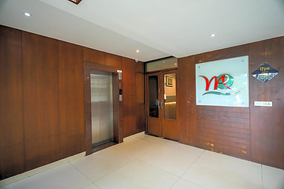 Metro Plaza Hotel by RAK Rooms