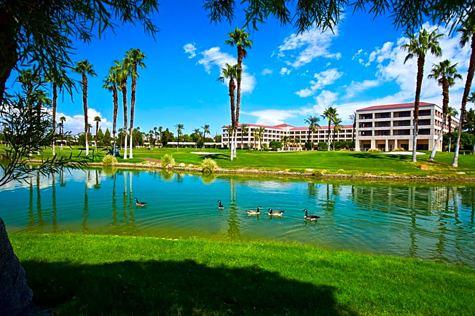 DoubleTree by Hilton Golf Resort Palm Springs