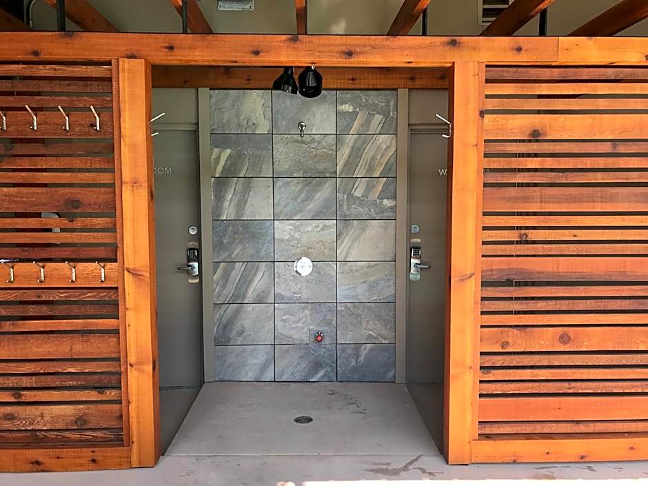 Tyndall Stone Lodge by Whiski Jack