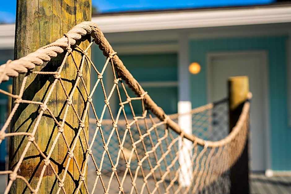 Salt Air Inn & Suites