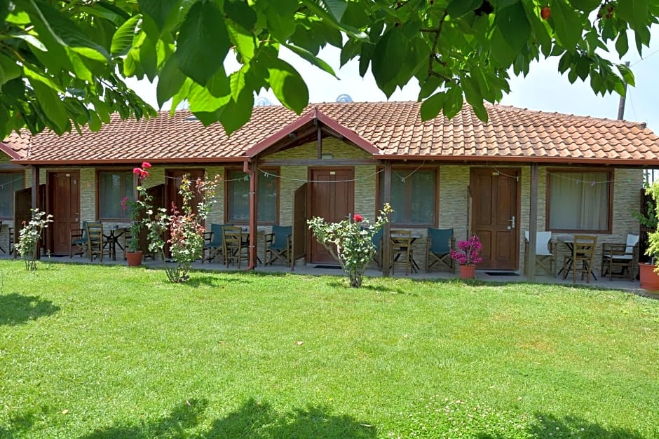 Denis Hotel and Bungalows