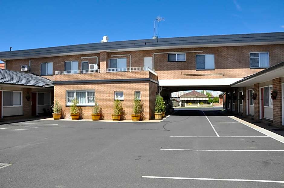 Country Lodge Motor Inn