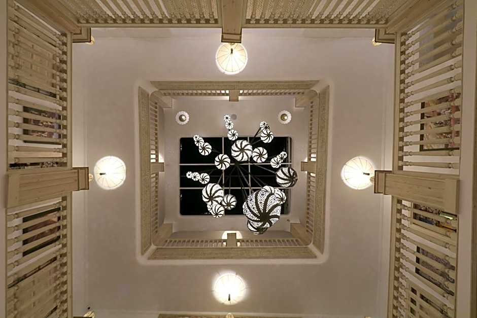 Riad Wazani Square & SPA