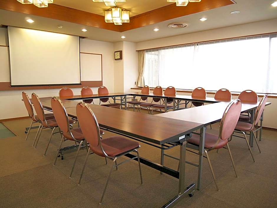 Wisterian Life Club Toba