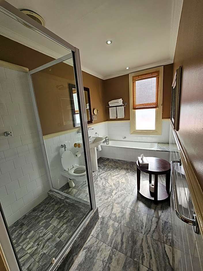 Quarters Hotel