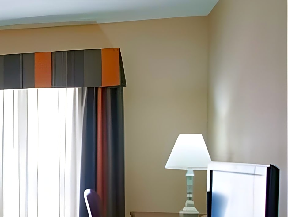 Holiday Inn Express Hotel & Suites Livingston By IHG