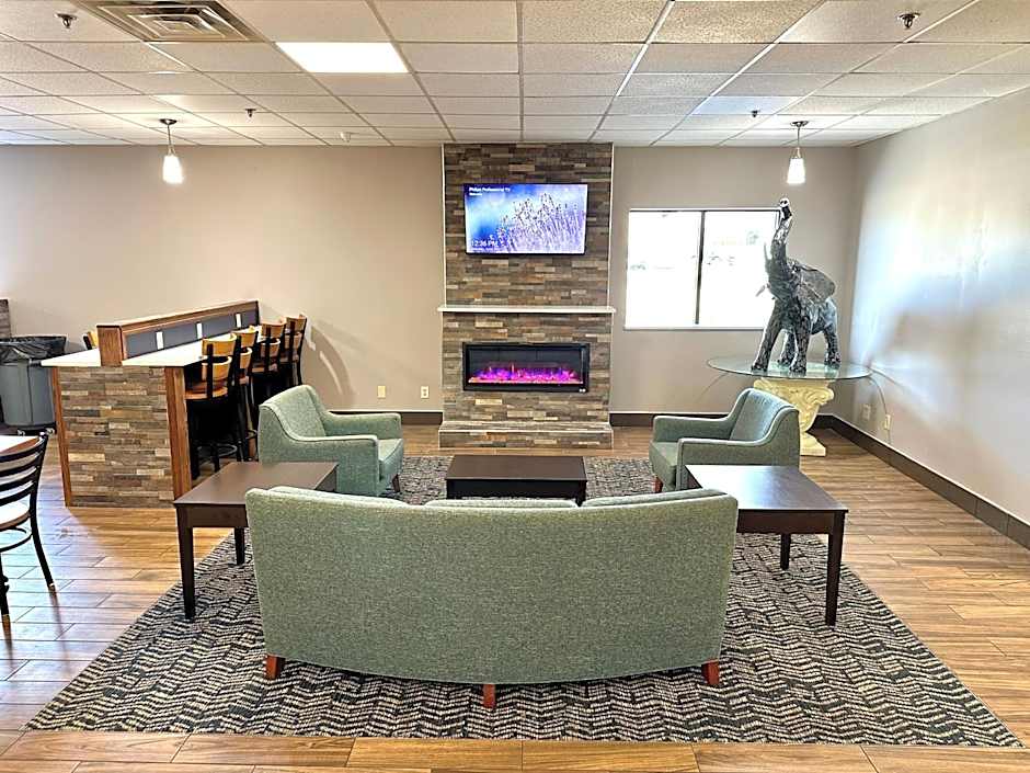 AmericInn & Suites by Wyndham Baraboo Event Center