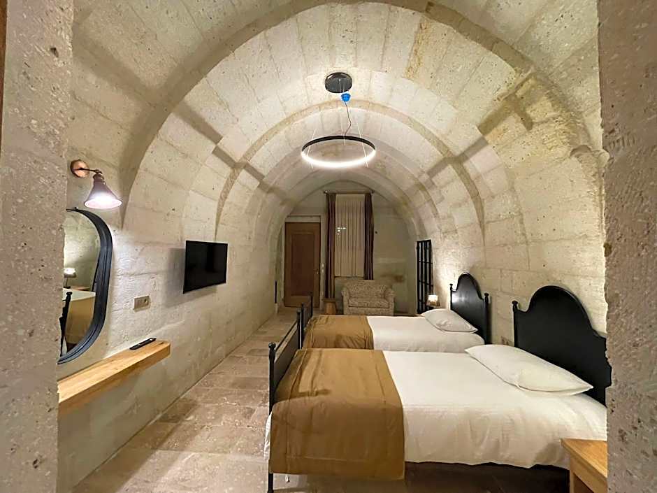 EVANTHIA CAVE SUITES