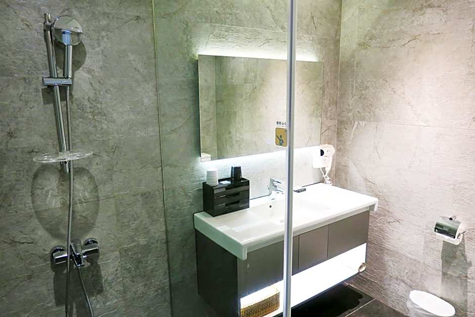 GOGO HOTEL City Hall