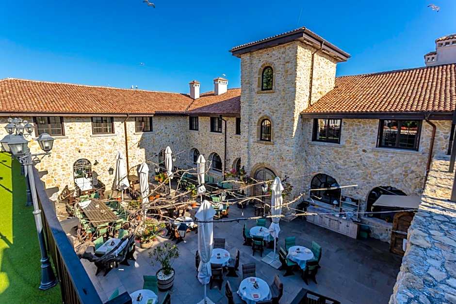 Castro Mesembria Boutique Hotel