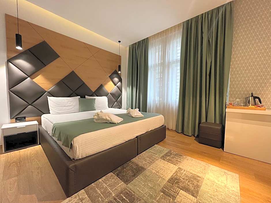 Capital Hotel Garni