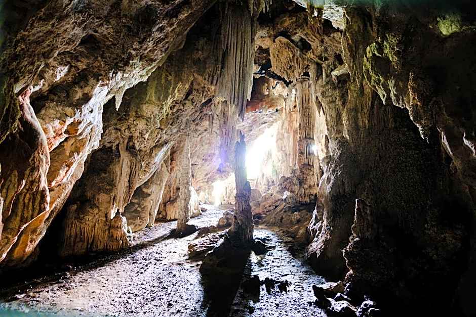 Khaosok Secret Hostel