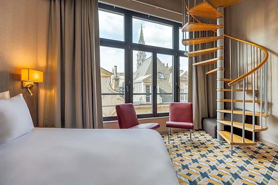 Alma Grand Place Hotel