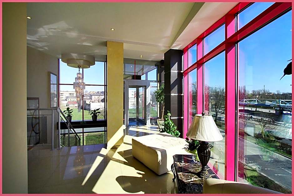 Hotel & Restauracja Glass