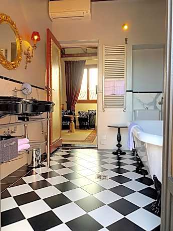 Double or Twin Room with Partial Canal View - Top Floor