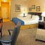 Holiday Inn Express Hotel & Suites Marshall