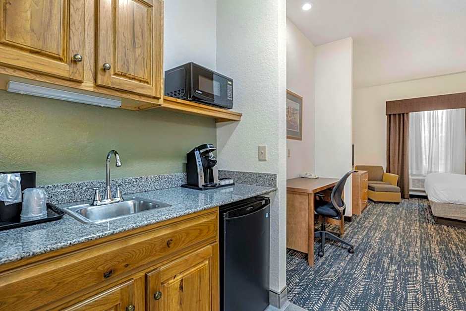 Comfort Inn & Suites Mt Rushmore