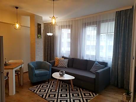 JOY APARTMENT BURGAS CENTER PRIVATE PARKING