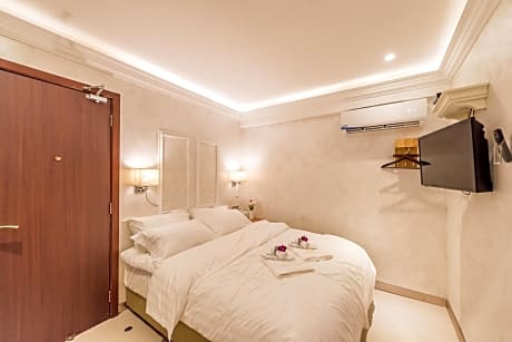 CJ Residence - Opposite Public Bank Centre Point