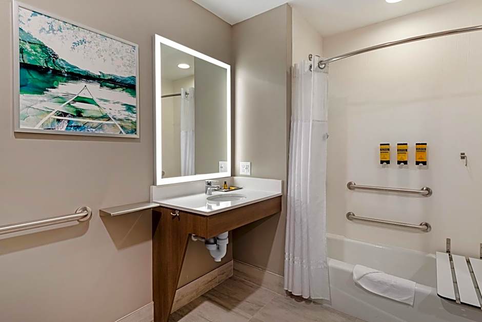 Best Western Plus Grand Rapids MN