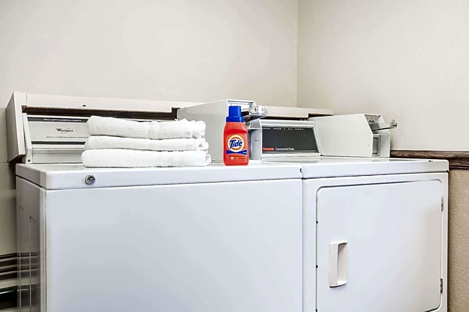 Super 8 by Wyndham Rice Lake