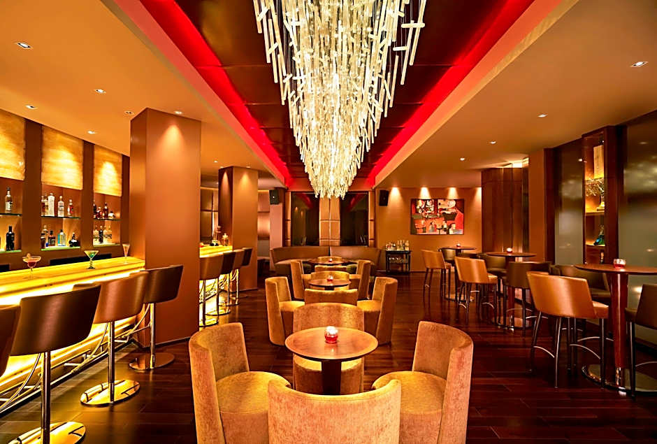 Vivanta Ernakulam, Marine Drive