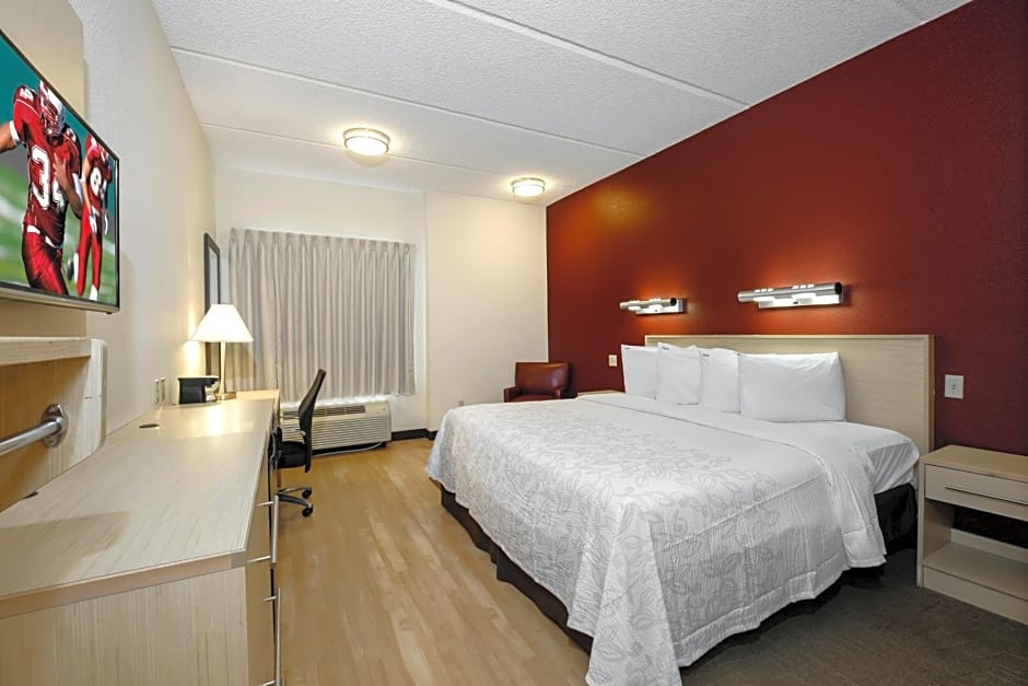 Red Roof Inn PLUS + Gainesville