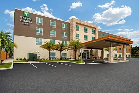 Holiday Inn Express And Suites Deland South By IHG