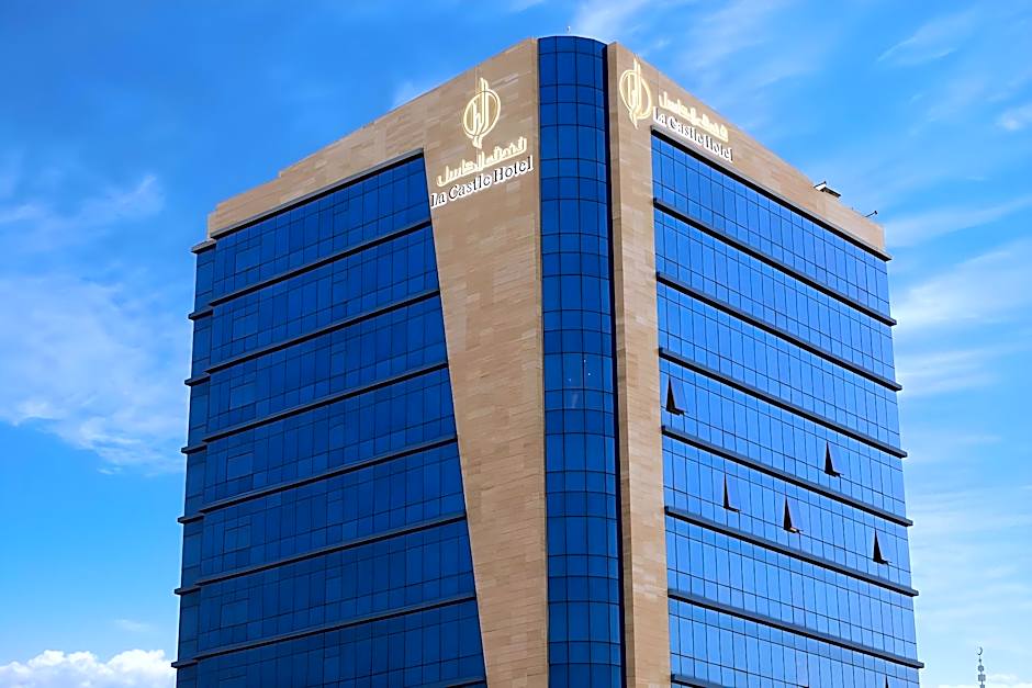 THE CASTLE PREMIUM HOTEL