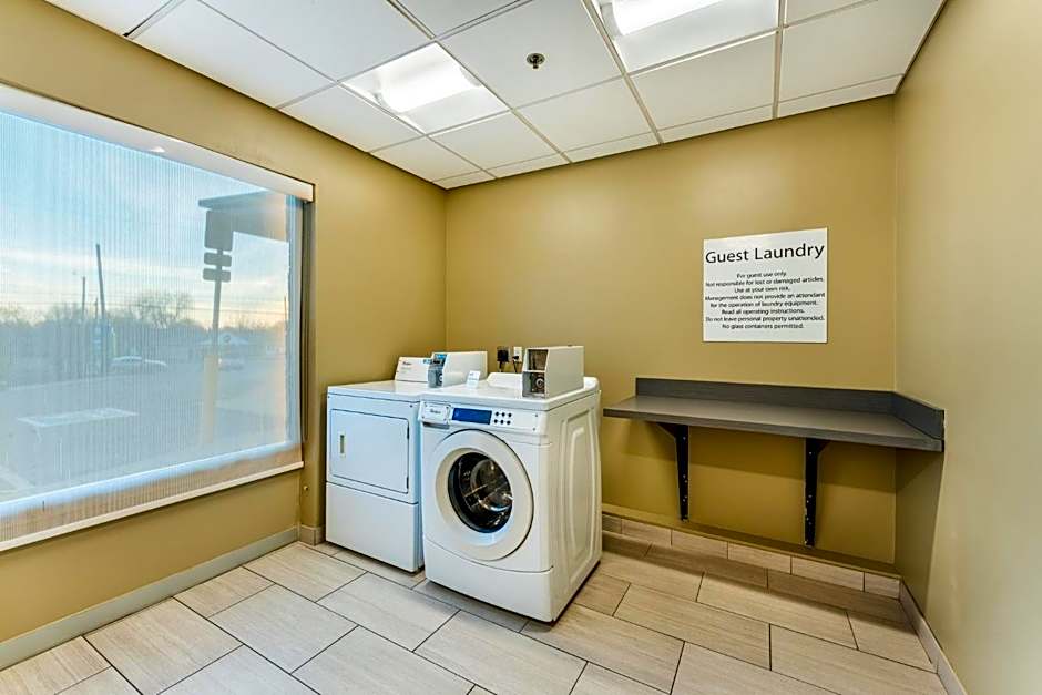 Holiday Inn Express And Suites Nashville North - Springfield By IHG