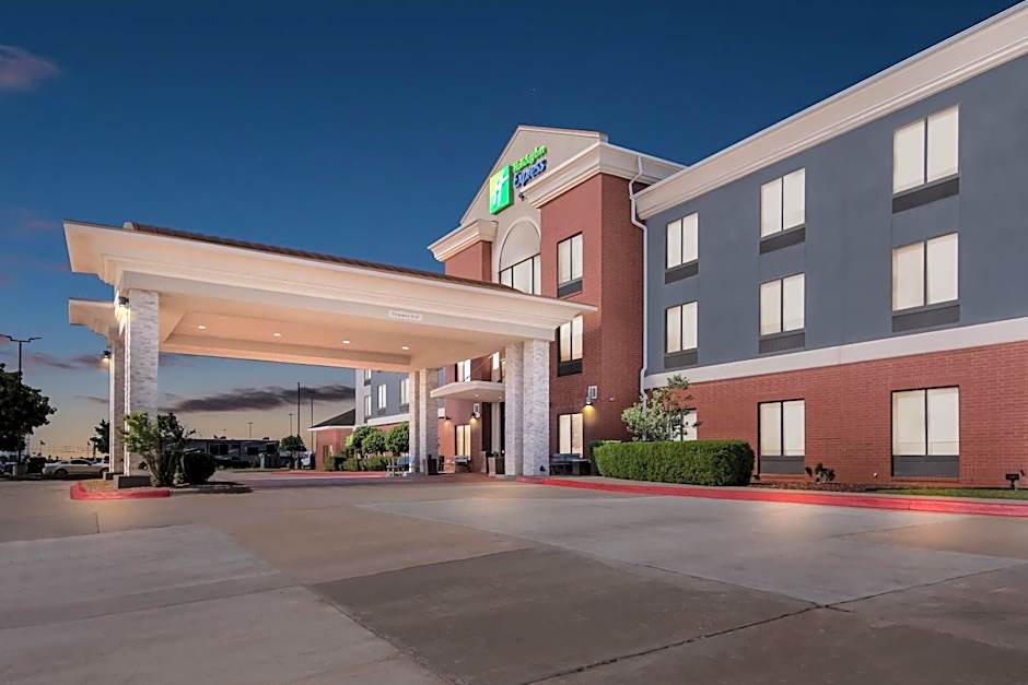 Holiday Inn Express & Suites Perry By IHG